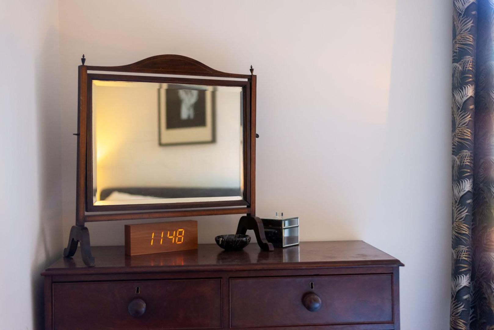 Вилла Guestready - Beautiful 2Br Townhouse W Garden Лондон Экстерьер фото