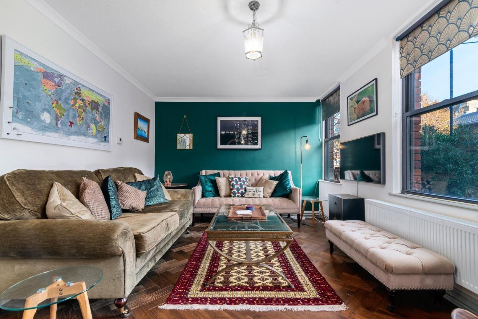 Вилла Guestready - Beautiful 2Br Townhouse W Garden Лондон Экстерьер фото